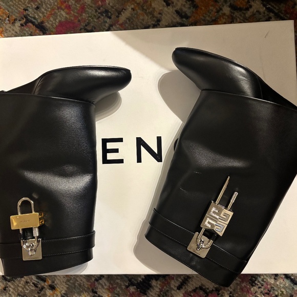 Givenchy Shark Lock Ankle Boots - Picture 1 of 12